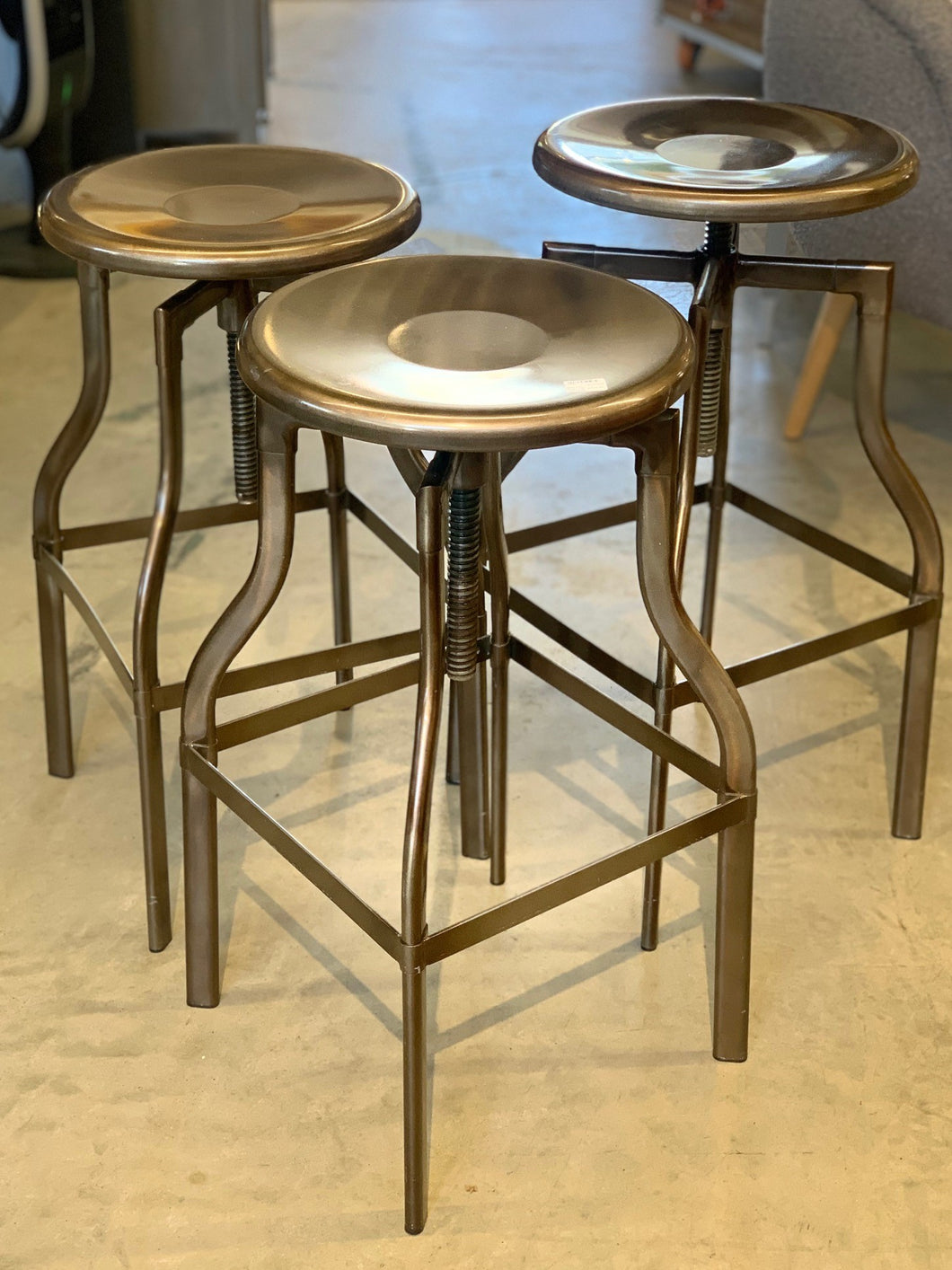 Set of 3 industrial style stools, adjustable height